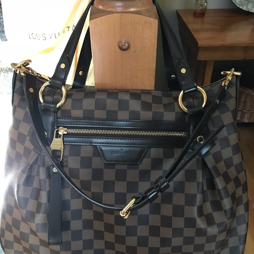 Louis Vuitton Damier MM Evora. PRISTINE.